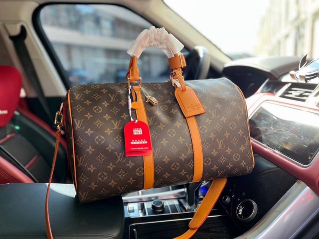 高端货 新款 Louis Vuitton 中古旅行袋keepall 45 旅行袋 配肩带 系列中的经典 这个中号keepall以monogram帆布为袋身 容量