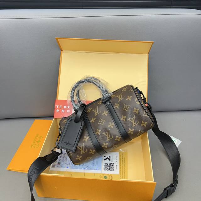 Louisvuitton 路易威登 Keepall 25 系列手袋 印花手提斜挎包 单肩包 采用精湛镶嵌细工 实物拍摄 原厂原版面料 配送小票 防尘布袋 折叠礼