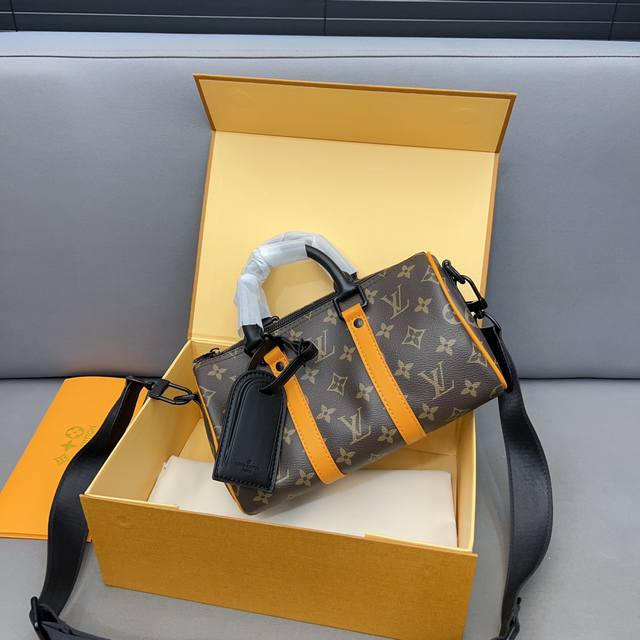 Louisvuitton 路易威登 Keepall 25 系列手袋 印花手提斜挎包 单肩包 采用精湛镶嵌细工 实物拍摄 原厂原版面料 配送小票 防尘布袋 折叠礼