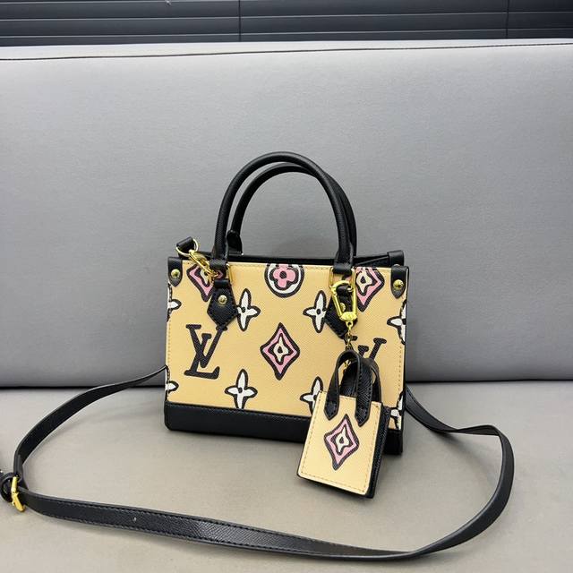 Louisvuitton 路易威登 Onthego 二合一 托特包手提包 单肩斜挎包 采用精湛镶嵌细工 经典百搭 实物拍摄 配送防尘袋 25 X 19 Cm