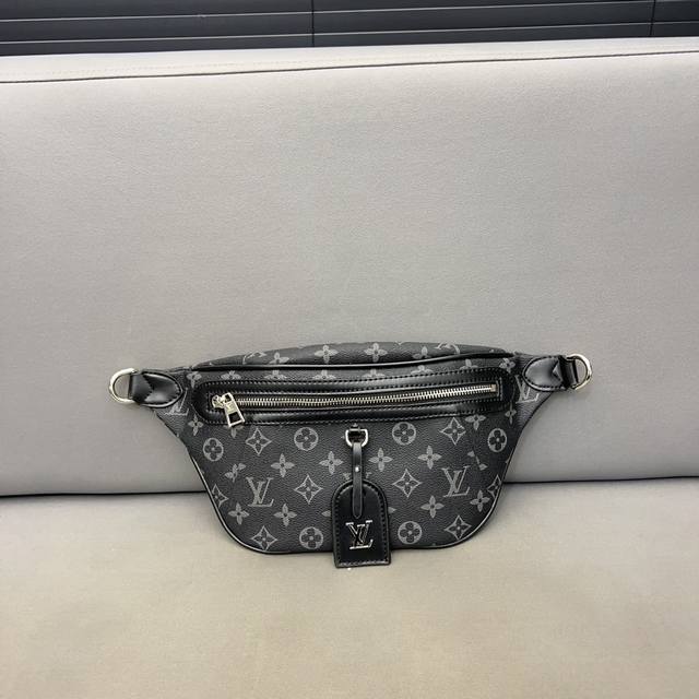 Louisvuitton 路易威登 老花腰包 男女情侣斜挎胸包 原厂面料材质 电镀五金 高端货 附带防尘袋 礼盒 规格 32 X 14Cm