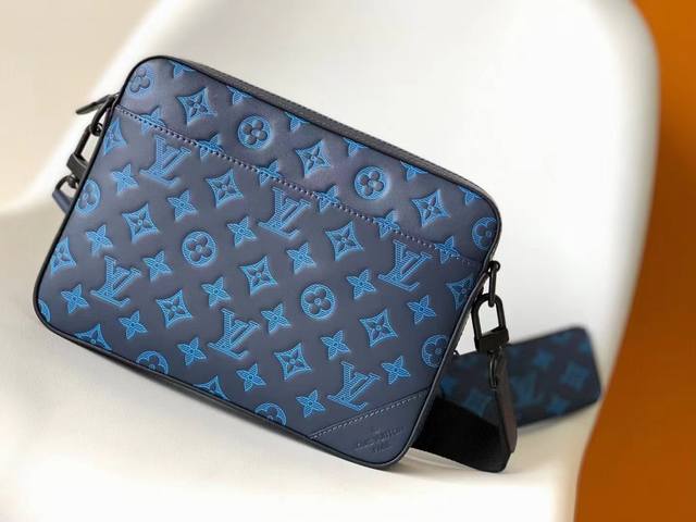 Louis Vuitton 礼盒包装 路易威登 顶级原版升级版 新款 69827 全皮 69443 Sprinter 信使包sprinter 信使包以 Mono