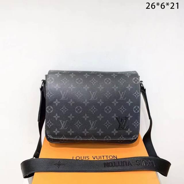 折叠礼盒包装 Louis Vuitton 路易威登 M42711全皮压格 M4271 0黑格 M46255 黑花 男差包系列 District 小号邮差包 本款