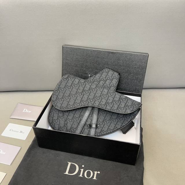 Dior 迪奥 Saddle Oblique 提花刺绣马鞍包 Cd单肩斜挎包 斜挎胸包 明星单品 采用优质原厂材质 高端货 规格 20 X 27 配盒