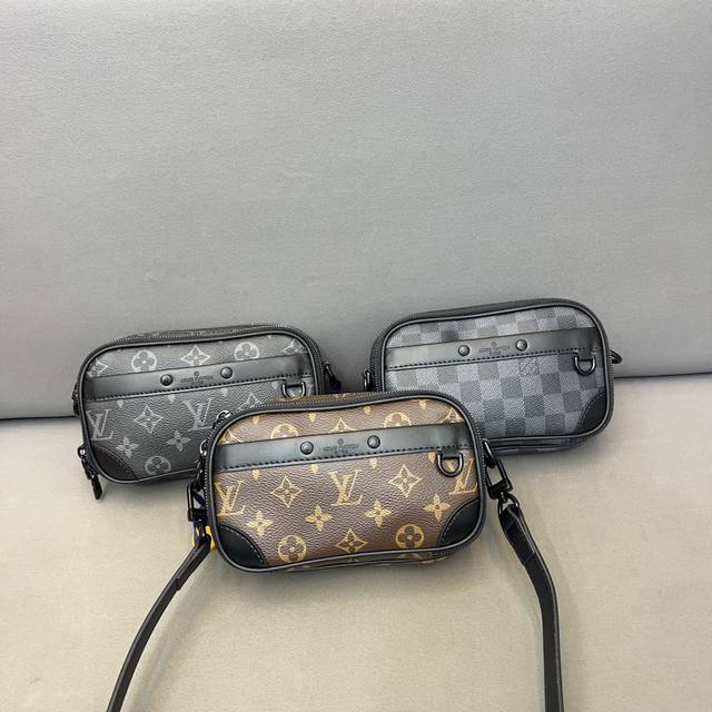 Louisvuitton 路易威登alpha Nano印花手袋 男女通用单肩斜挎包 采用精湛镶嵌细工 实物拍摄 原厂原版面料 配送防尘袋 礼盒 11 X 19