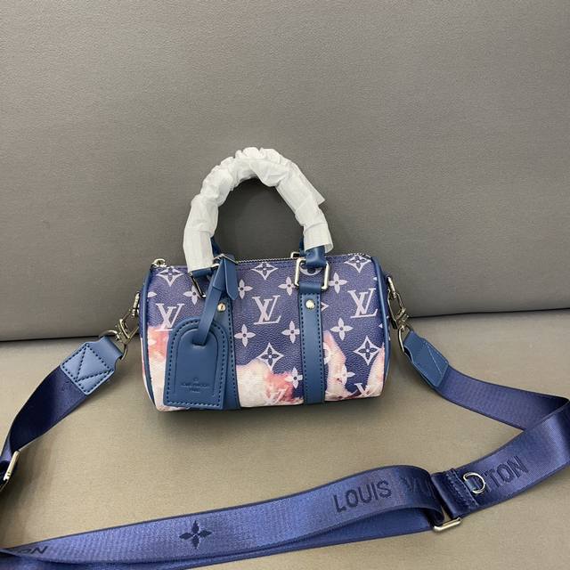 Louisvuitton 路易威登 Keepall Xs手袋 手提斜挎包 单肩包 采用精湛镶嵌细工 实物拍摄 原厂原版面料 配送防尘布袋 折叠礼盒 10 X 1