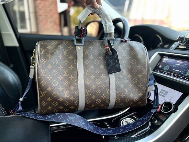 高端货 新款 Louis Vuitton 旅行袋 M4 6 Bandoulier Keepall 45 旅行袋 登机包 涂层帆布 经典老花 蓝色老花肩带 手提单