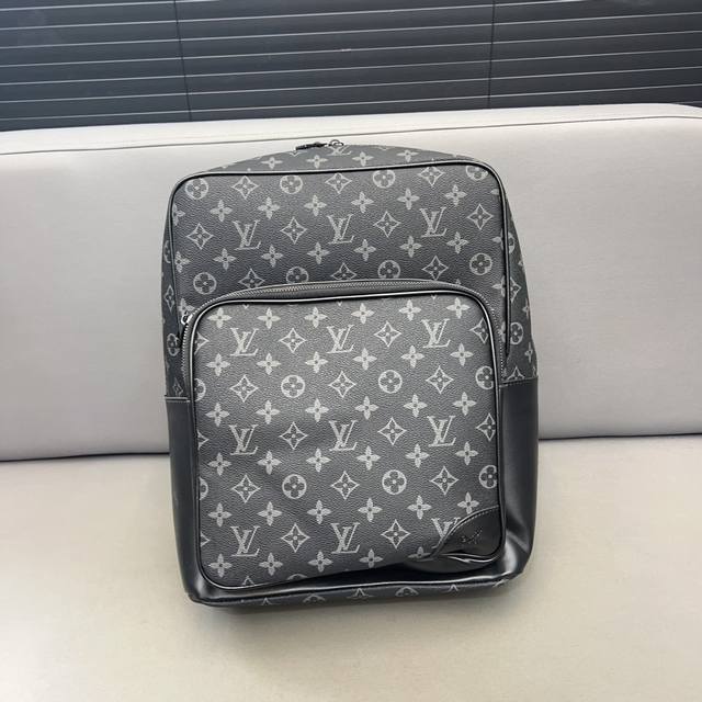 Louisvuitton 路易威登 男士双肩包 Dean背包 大容量 采用精湛镶嵌细工 实物拍摄 原厂原版面料 配送防尘布 42 X 32 Cm