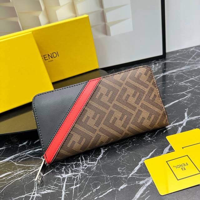 品牌 Fendi Ddd 型号 666228 Ddd 尺寸 19-10-2 5Cm Ddd 颜色 黑色 高端品质 原单正品 材质 专柜代购经典原厂进口牛皮正宗进