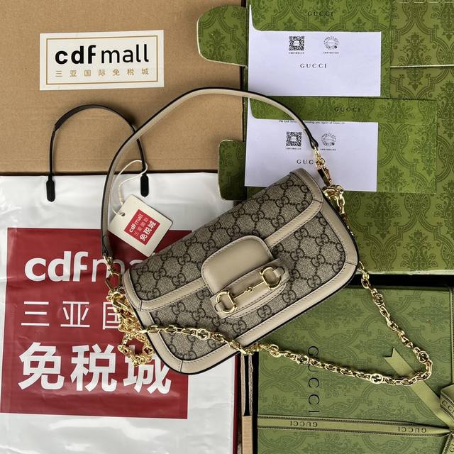 原厂皮配 Cdfmall三亚免税店手提袋 Gucci Horsebit 1955系列肩背包 Gucci Horsebit 1955系列从典藏设计中撷取灵感 匠心