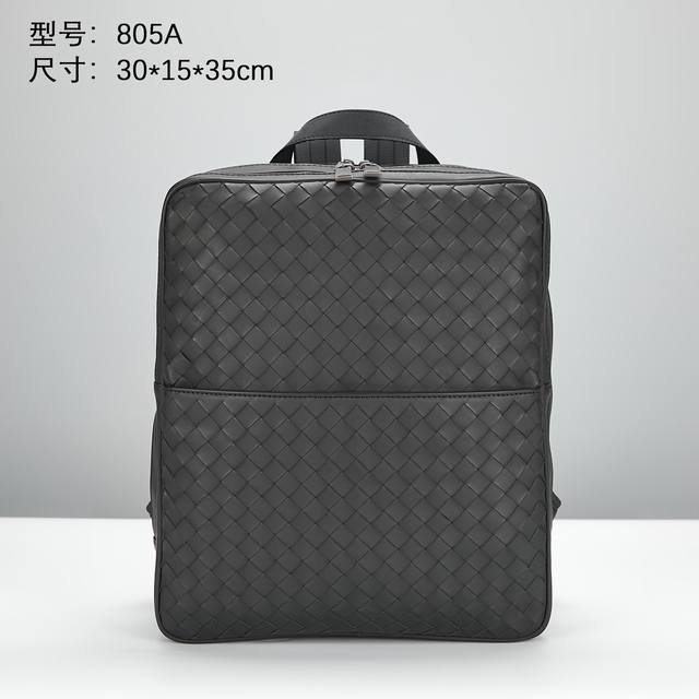 型号:805A 升级版 Bottega Veneta最新款bv专柜双肩背包 官网同步 采用顶级打腊胎牛皮 手感柔软舒适超赞 专柜原装钨钢五金 专用里布 尺寸:3