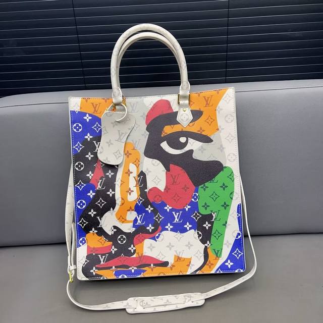 Louisvuitton 路易威登 Ddd Sac Plat Nv 迷彩人脸托特包 印花手提包 男士公文包 采用精湛镶嵌细工 经典百搭 实物拍摄 配送防尘袋 3