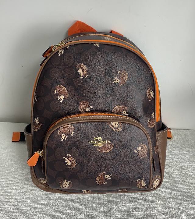 Coach中号拼色头层牛皮 动物系列双肩包背包 尺寸 24*Cc30*10 编号cc429 实拍