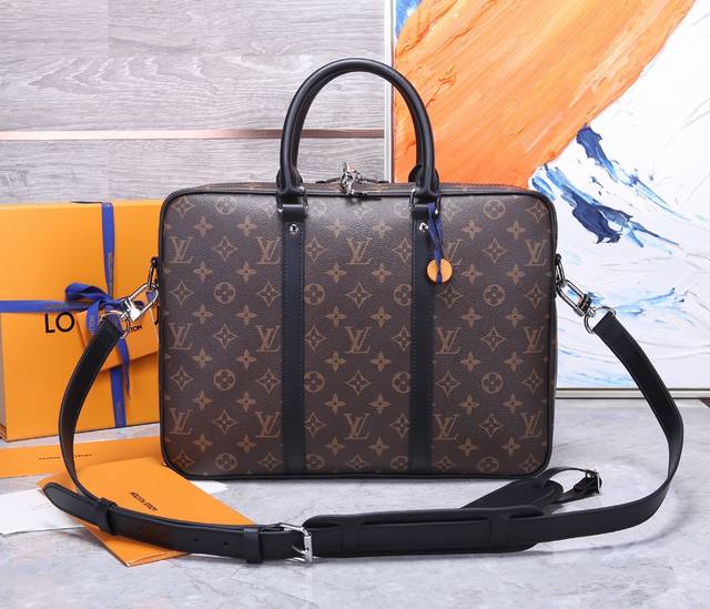 顶级原单 独家实拍 M52005老花 Porte-Documents Voyage 小号公文包 粗犷的damier Graphite格纹帆布赋予此款porte-