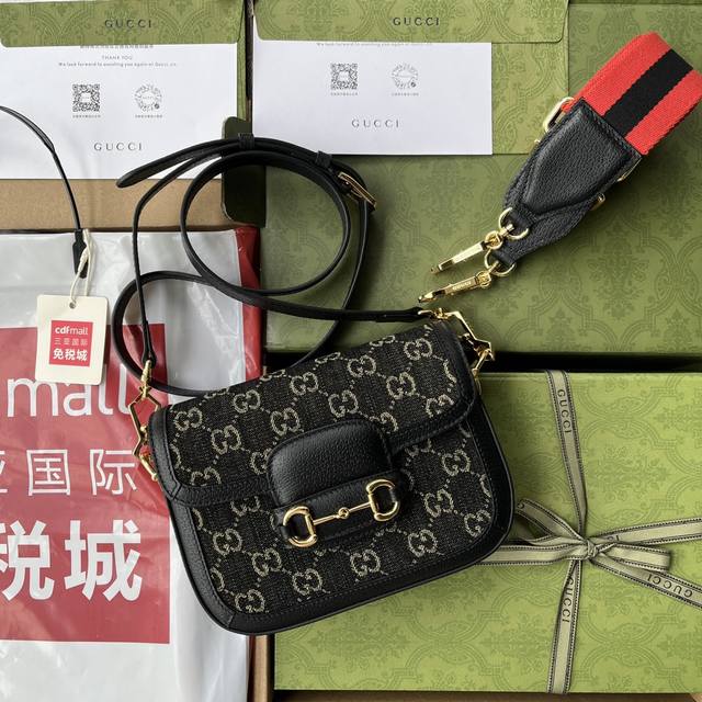 原厂皮配 Cdfmall三亚免税店手提袋 Gucc1955 Horsebit Bag 经典的马衔扣+Monogram+黑色勾边设计 满满的复古 可以三个背法 斜