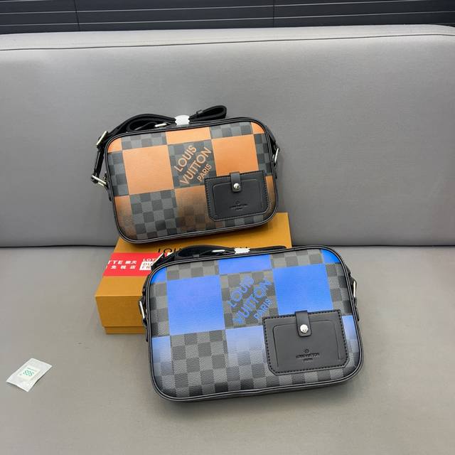 Louisvuitton 路易威登 Alpha邮差包 Logo印花渐变斜挎包 男女通用单肩包 采用精湛镶嵌细工 经典百搭 实物拍摄 原厂原版面料 N40408