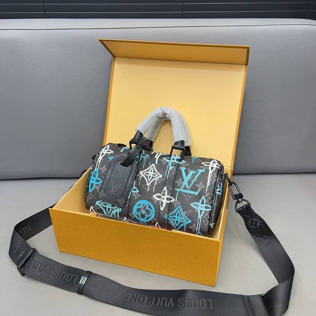 Louisvuitton 路易威登 Keepall 25 系列手袋 印花手提斜挎包 单肩包 采用精湛镶嵌细工 实物拍摄 原厂原版面料 配送小票 防尘布袋 折叠礼