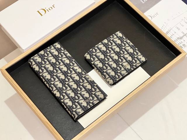 长 短 Dior 025 021颜色 黑色 尺寸 长17.5*X8.5 短12X11 Dior新款火爆登场 官网同步 精湛手工制作 实物拍摄 男女均可使用