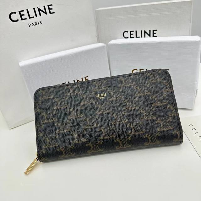 Celine A14颜色 黑色印花尺寸 19*10.5*3.5 Celine 专柜同步 Triomphe Cuir大号拉链钱夹 经典老花配小牛皮衬里 拉链封口