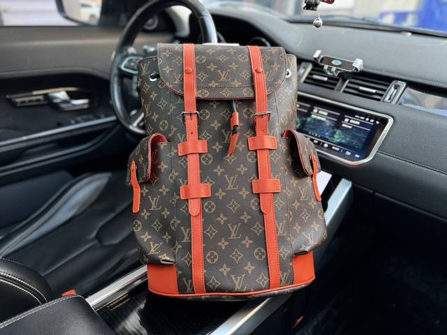 高端货 新款 Louis Vuitton 双肩包 Louis Vuitton 路易威登 Christopher 双肩包 Christopher 双肩包由英气的