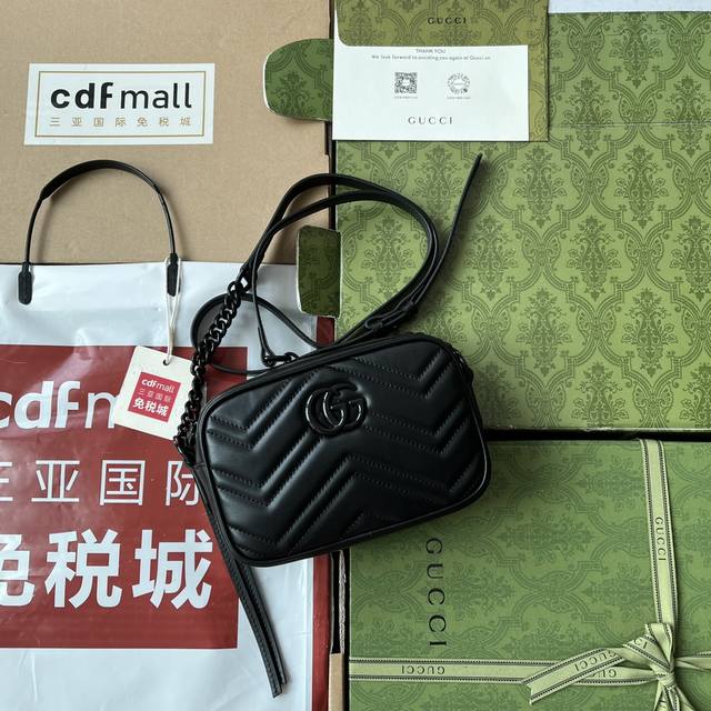 原厂皮配 Cdfmall三亚免税店手提袋 令人欲罢不能的美包你收了吗 Gg Marmont系列 优雅精巧的设计可是俘获了不少少女的芳心 同时也是全球达人必备的百