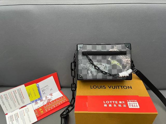 Louisvuitton 路易威登 Mini Soft Trunk链条盒子包 小方包 男女通用斜挎包 小箱子 采用精湛镶嵌细工 实物拍摄 原厂原版面料 配送防尘