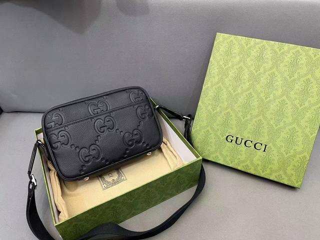 Gucci 古奇 牛皮手袋 Gg相机包单肩包 高版本 经典logo搭配原厂工艺材质 休闲百搭 采用精湛镶嵌细工 实物拍摄 配送防尘袋 折叠礼盒 25 X 17