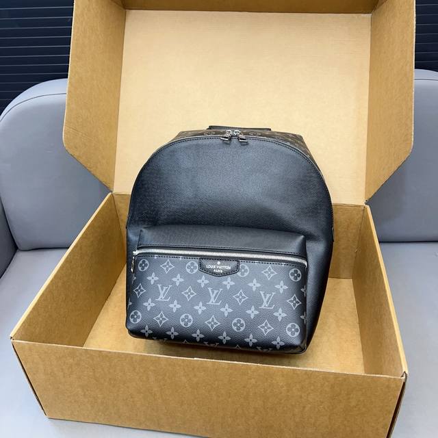 Louisvuitton 路易威登 Discovery 印花双肩包 大容量背包 男女通用 采用精湛镶嵌细工 经典百搭 实物拍摄 原厂原版面料 配送防尘袋 飞机礼