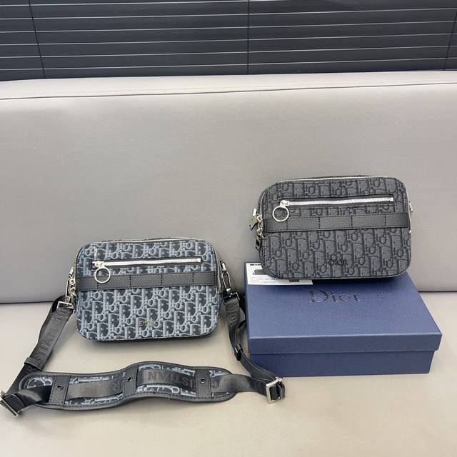 Dior 迪奥 Safari信使包 Cd刺绣针织相机包 男女通用斜挎包 单肩包 采用精湛镶嵌细工 经典百搭 实物拍摄 原厂原版面料 配送防尘袋 礼盒 22 X