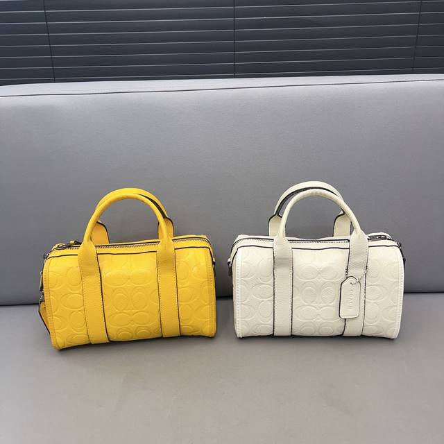 Coach 蔻驰 Gotham24 系列 手提斜挎包 Duffle波士顿圆桶包 单肩斜挎包 经典logo搭配原厂工艺材质 采用精湛镶嵌细工 实物拍摄 配送 礼盒