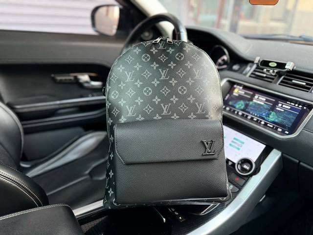 高端货 新款 Louis Vuitton 双肩包 M57079 Aerogram 双肩包 全新 Lv Aerogram 双肩包以儒雅气质革新潮流之选 细腻牛皮革