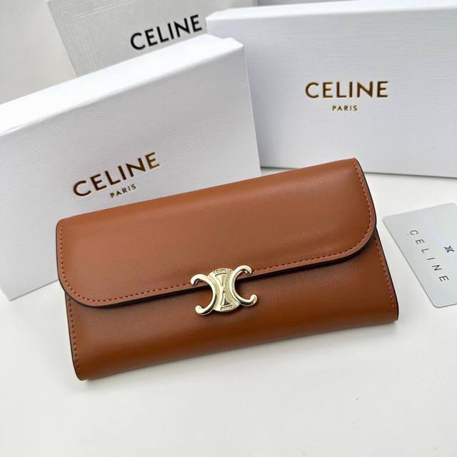 Celine A04颜色 黑色 棕色 粉红尺寸 19*10.5*3.5Celine 专柜同步 专柜品质顶级进口牛皮 海外订制钥匙扣五金 做工油边精湛