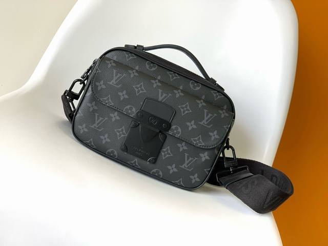 Louis Vuitton 路易威登 独家实拍 本款m46688 S Lock 邮差包m58489压花 M45806 黑花m45806黑色 M45836蓝色 M