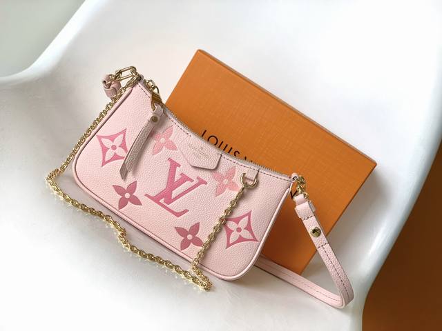 M82346顶级原单 本款 Easy Pouch 手袋出自 Lv Gradient 系列 为 Monogram Empreinte 压纹皮革渲染盛夏日落般的瑰丽