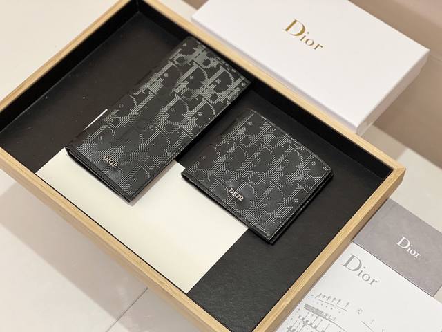 品牌 Dior 短024 长028 颜色 黑色 P长 短 尺寸 11*10* 1 * * 说明: Dior专柜秋冬新款火爆登场 官网同步 精湛手工制作 实物拍摄