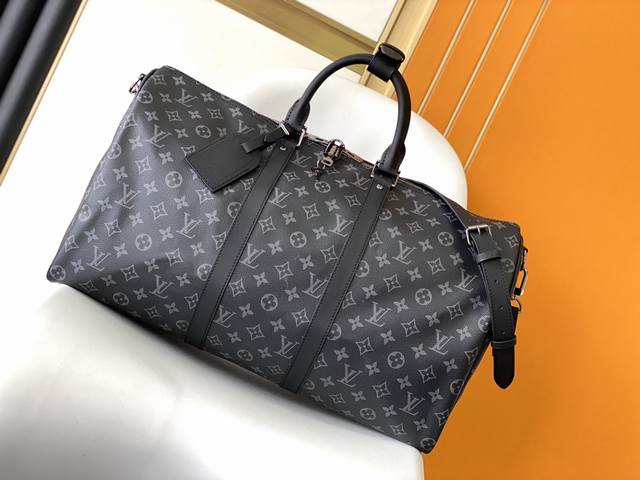 顶级原单 M 69 M4 4 M40 Keepall 4 0 5 5旅行袋 由全新标志性黑灰monogram Eclipse帆布裁制而成 自1 年以来 Keep