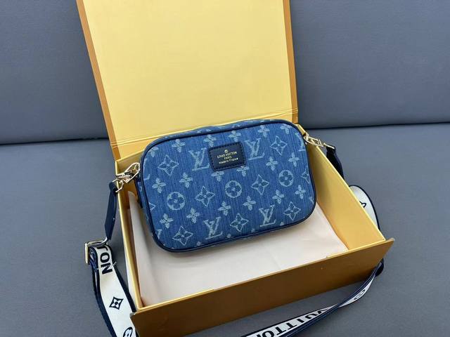 Louisvuitton 路易威登 牛仔布老花邮差包斜挎相机包 采用精湛镶嵌细工 经典百搭 实物拍摄 原厂原版面料 配送防尘袋礼盒 22 X 14Cm - 点击图像关闭