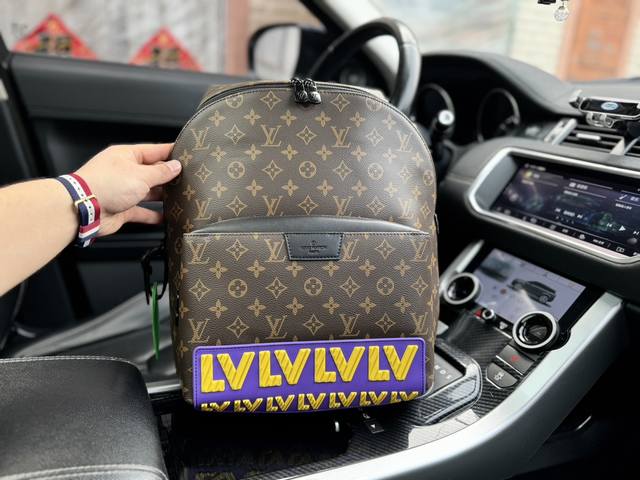 高端货 新款 Louis Vuitton Lv双肩包 M57 路易威登 Discovery 帆布拼牛皮 经典老花 潮酷通勤 双肩包 小号 男款 棕色 出游推荐