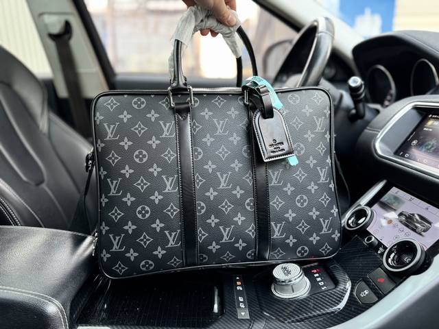 高端货 新款 “ Louis Vuitton ”Lv公文包路易威登 男士配皮公文包 进口原厂面料高清五金logo标志、专用里内里。顺滑拉链、油边平滑、做工精致每