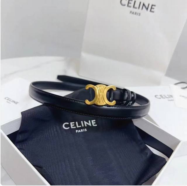 Celine凯旋门腰带 赛琳celine 凯旋门腰带18Mm 进口牛皮制作，手感柔软细腻，上身效果超级好看