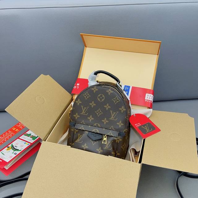 Louisvuitton 路易威登 Palm Springs单肩斜挎双肩包 小号背包 原厂面料 激光雕刻五金 休闲百搭 配送飞机礼盒 尺寸 22Cm