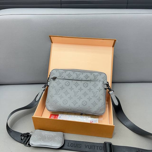 Louisvuitton 路易威登 Trio三合一 邮差包 单肩包 男女通用斜挎包 采用精湛镶嵌细工，经典百搭 实物拍摄 原厂原版面料 配送防尘袋 礼盒 25