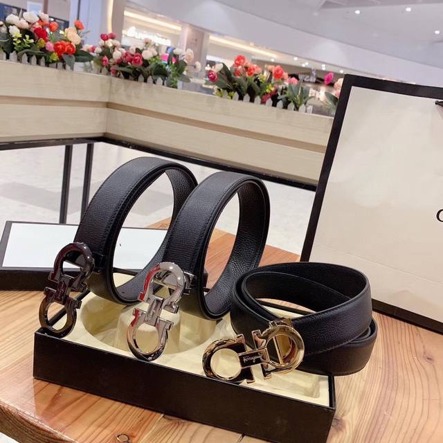 Ferragamo 此款采用進口皮制作 專櫃原單品質 搭配原版gancio五金 Cm规格 可调式皮带 看图下单