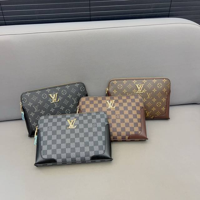 Louisvuitton 路易威登 密码锁牛皮手拿包 卡包钱包多功能男包 采用精湛镶嵌细工，实物拍摄 原厂原版面料 配送防尘袋 礼盒 28 X 19 Cm。