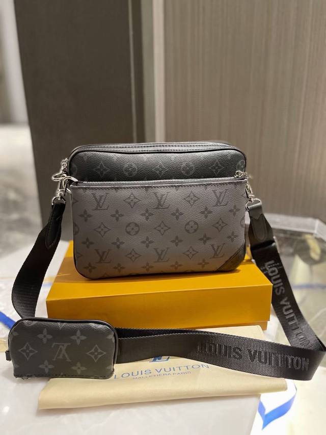 折叠礼盒包装 Louis Vuitton 路易威登 正品开发对版五金型号：M69443三合一邮差包trio 邮差包由 Monogram Eclipse 帆布与