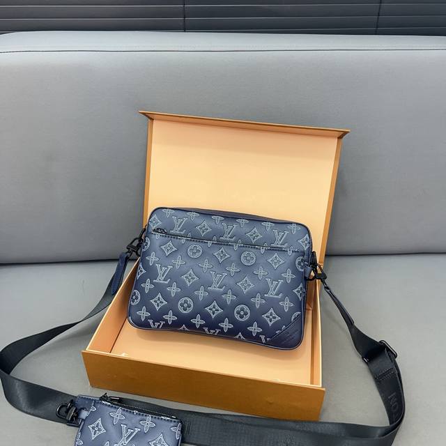 Louisvuitton 路易威登 Trio三合一 邮差包 单肩包 男女通用斜挎包 采用精湛镶嵌细工，经典百搭 实物拍摄 原厂原版面料 配送防尘袋 礼盒 25