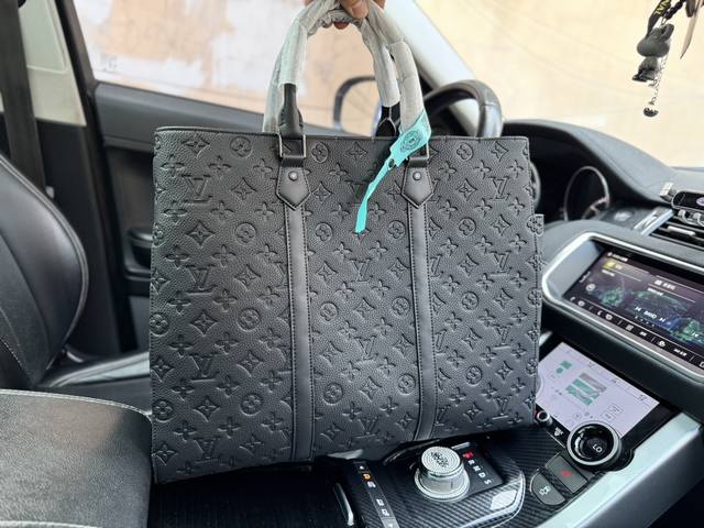 高端货 新款 “Louis Vuitton”Lv公文包 路易威登 M46451 Sad Plat 24H 老花满印钩扣开合 涂层帆布 托特包tote包购物袋单肩