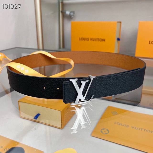 P 路易威登louis Vuitton 法国 专柜品质 官网同步 宽度3.8Cm 精美钢扣头 原版意大利双面进口小牛皮原版花纹 手感极佳 上身郊果棒 商务休闲两