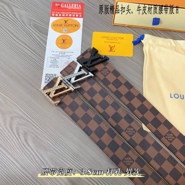 原版品质打孔 品牌：路易l家 男款 颜色：咖 扣头：金 银 黑 扣头：原版精品纯铜五金扣头 带身：原版牛皮 尺寸：宽约：3.8Cm 长约：95Cm-125Cm