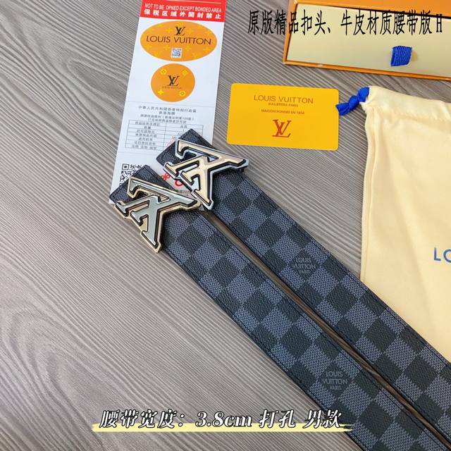 原版品质打孔 品牌：路易l家 男款 颜色：黑 扣头：金 银 扣头：原版精品纯铜五金扣头 带身：原版牛皮 尺寸：宽约：3.8Cm 长约：95Cm-125Cm 类别